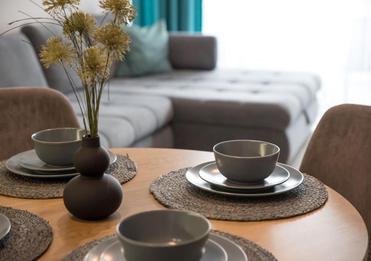 Marina Apartment By Dora Keszthely Bagian luar foto