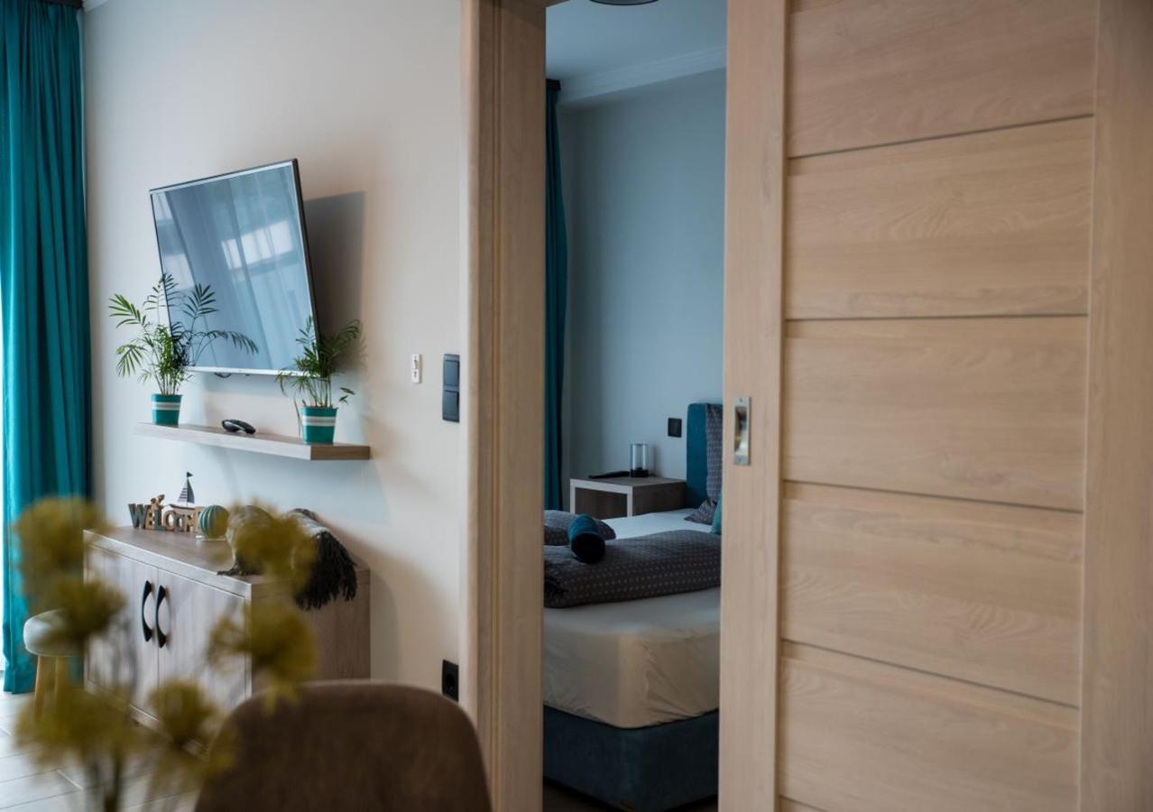 Marina Apartment By Dora Keszthely Bagian luar foto