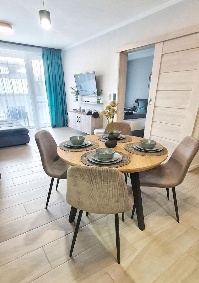 Marina Apartment By Dora Keszthely Bagian luar foto